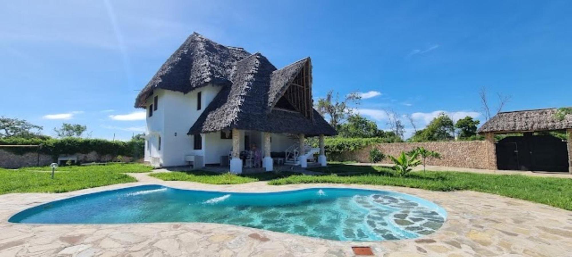 Bed and Breakfast Nyuso Za Afrika Watamu Esterno foto